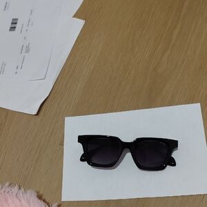 Men's Black Rectangular Sunglasses - Classic UV Protection